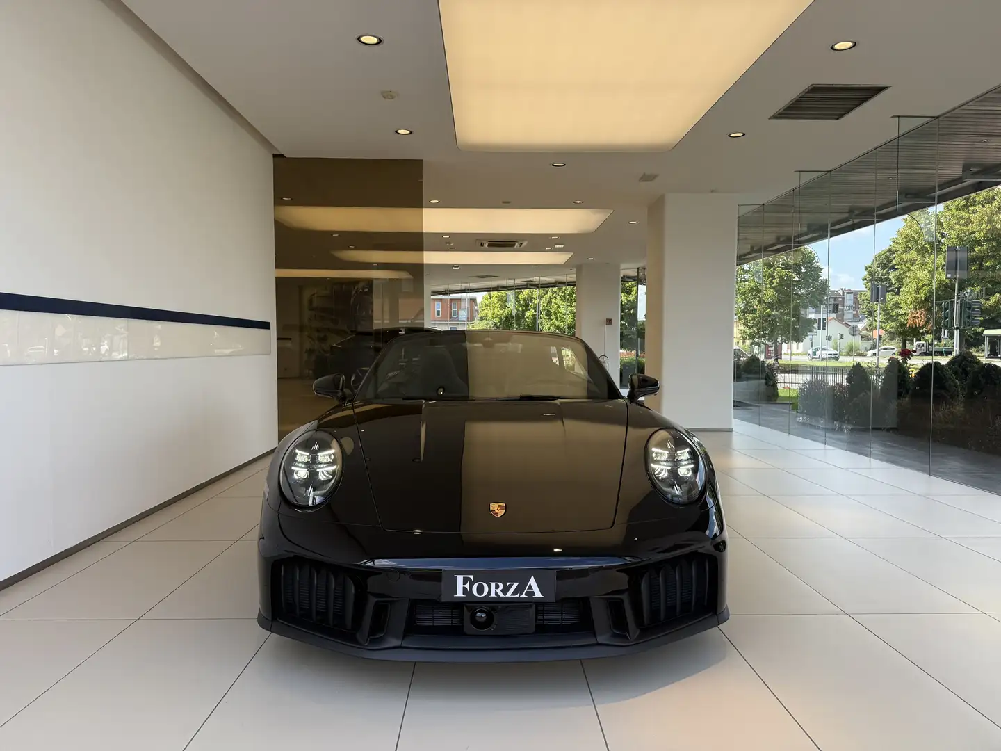 Porsche 992 992.2 4 GTS Cabrio Nero - 2