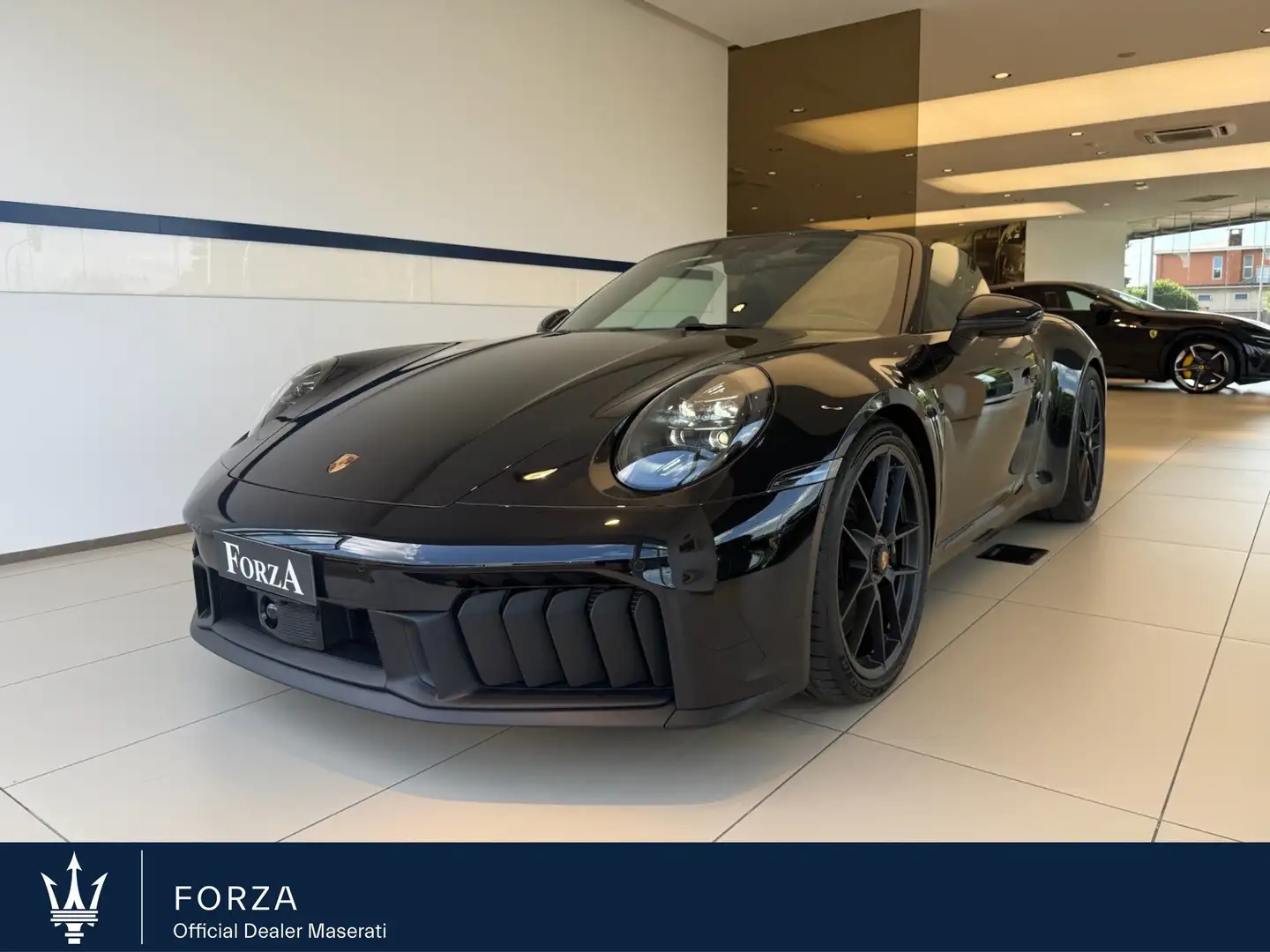 Porsche 992 992.2 4 GTS Cabrio Nero - 1