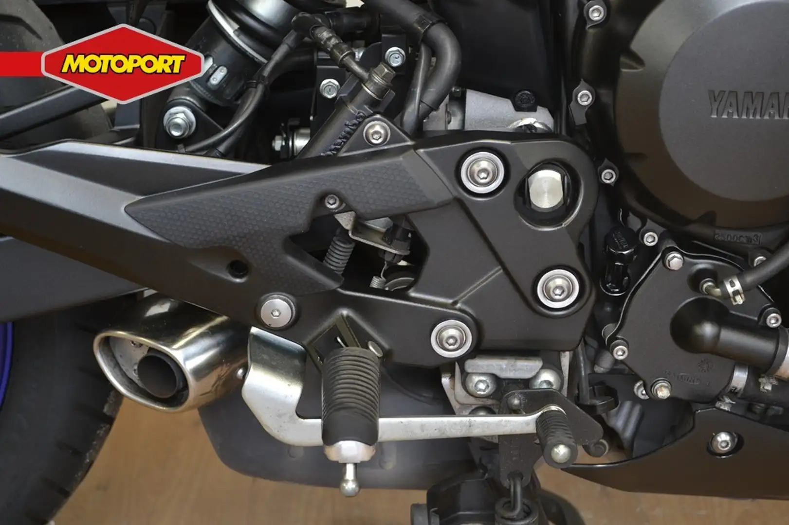 Yamaha XJ 6 Diversion ABS Negro - 2
