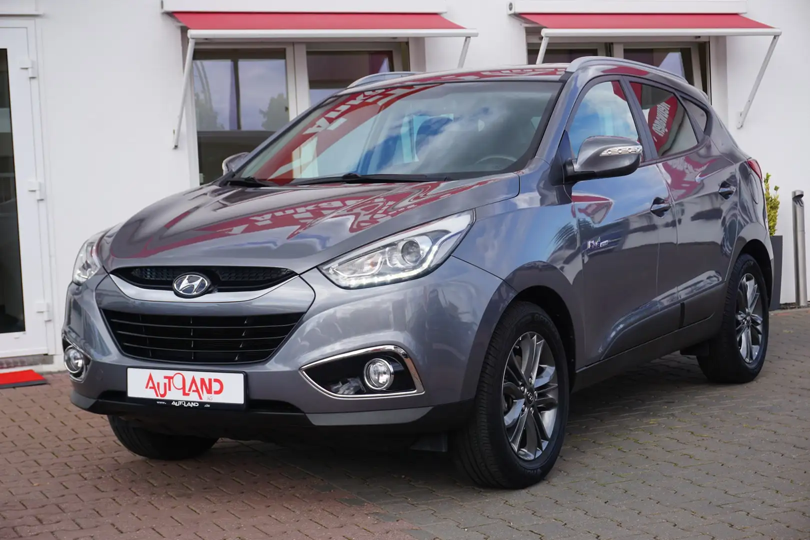 Hyundai iX35 1.6i Navi Kamera Tempomat Sitzheizung AHK Gris - 2