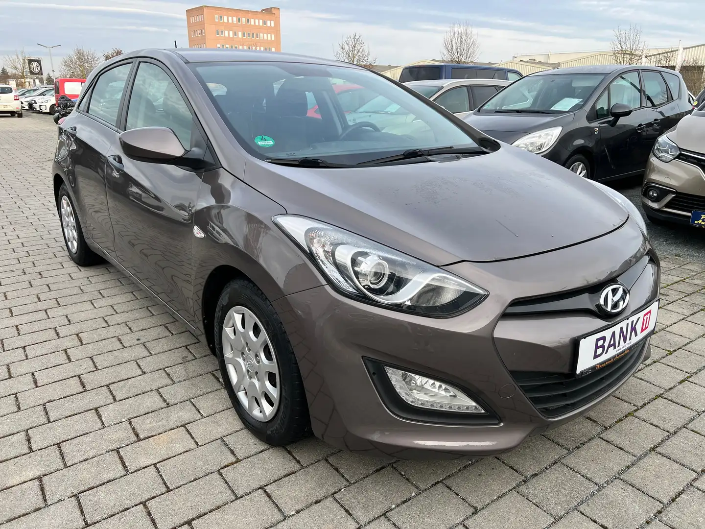 Hyundai i30 Classic/2Hand/Tüv Neu/ Inspektion Neu/ Gepflegt Braun - 1