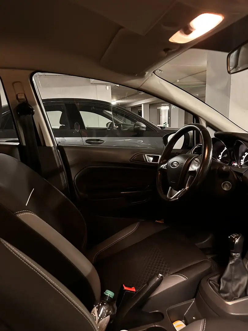 Ford Fiesta 1.6 TDCi Titanium - 2