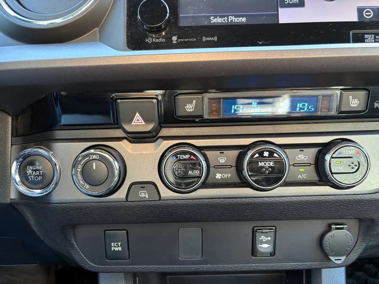 Toyota Tacoma снимка Toyota Tacoma