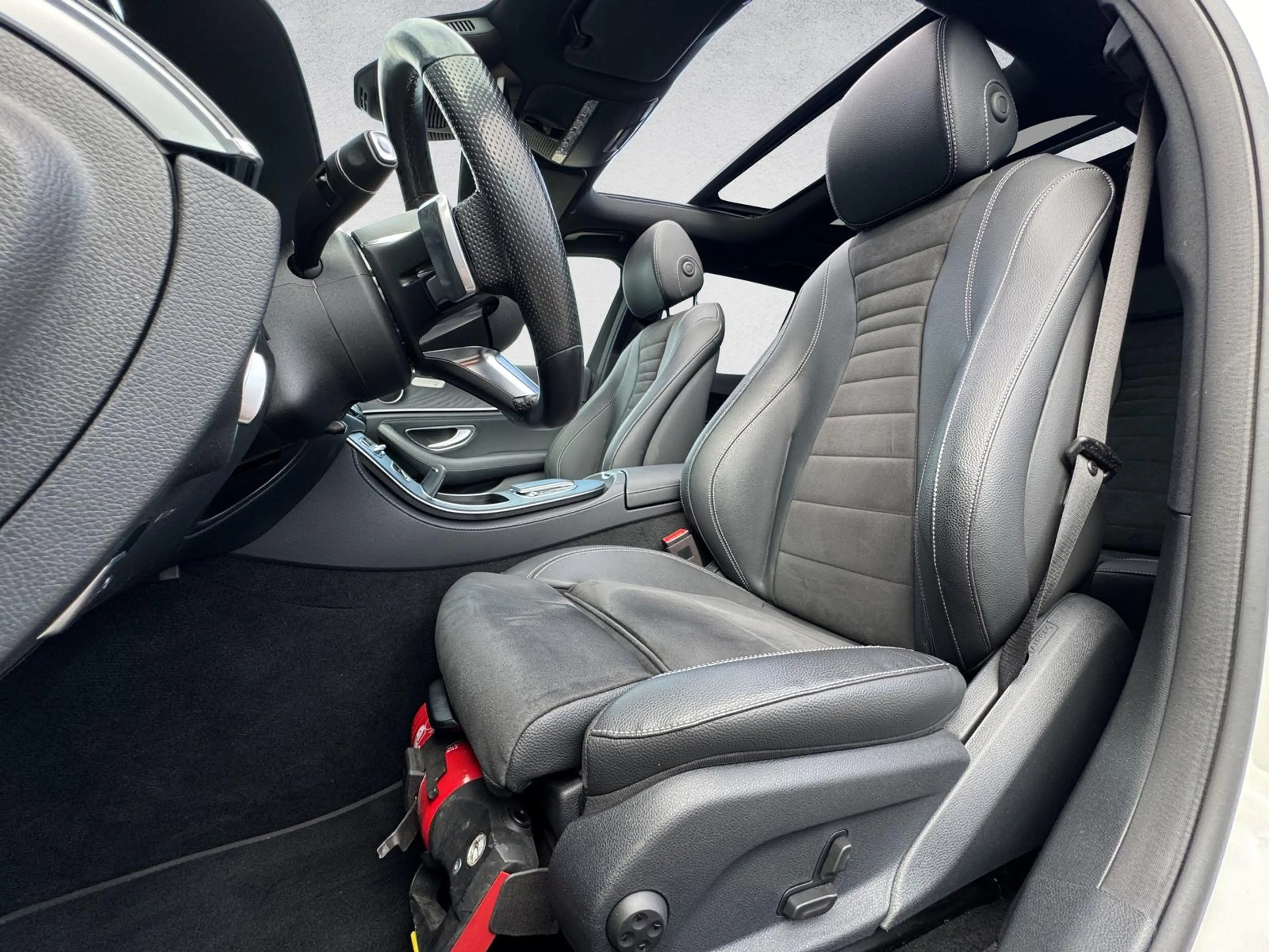 Mercedes-Benz E 400 E400d T 4Matic AMG Standhz Night Pano 360° — photo 12