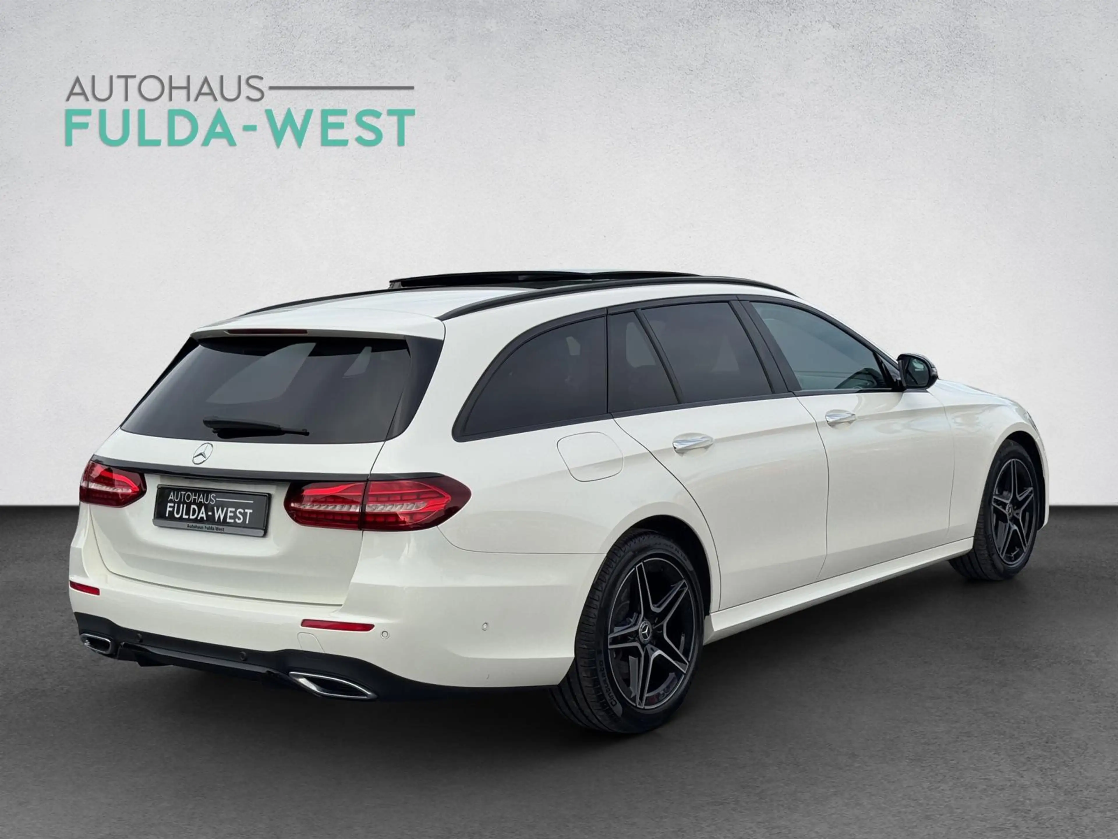 Mercedes-Benz E 400 E400d T 4Matic AMG Standhz Night Pano 360° — photo 5