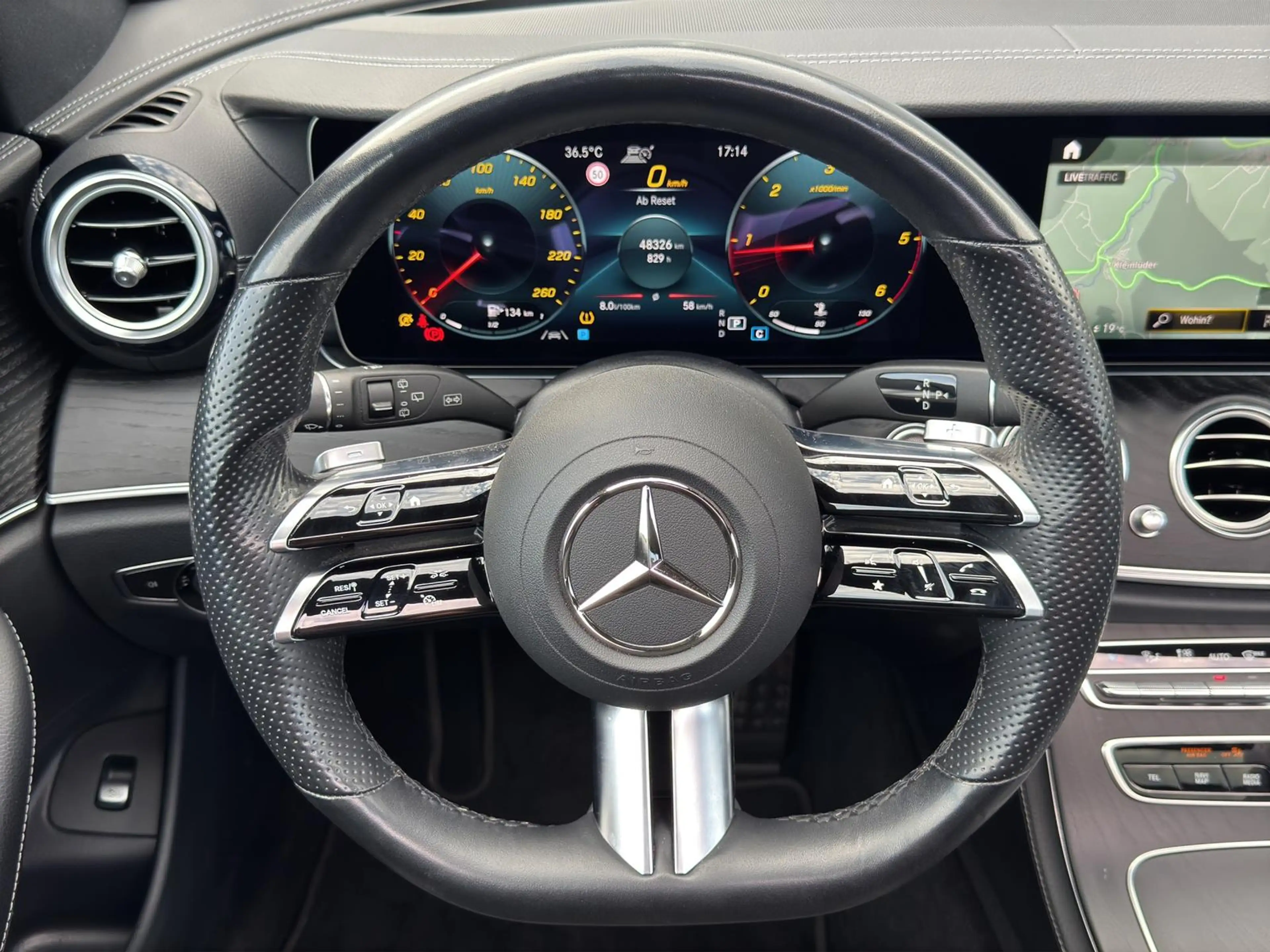 Mercedes-Benz E 400 E400d T 4Matic AMG Standhz Night Pano 360° — photo 14