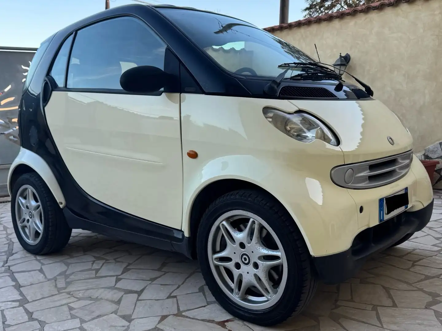 smart forTwo Fortwo I 1998 0.7 Pure 61cv Giallo - 1
