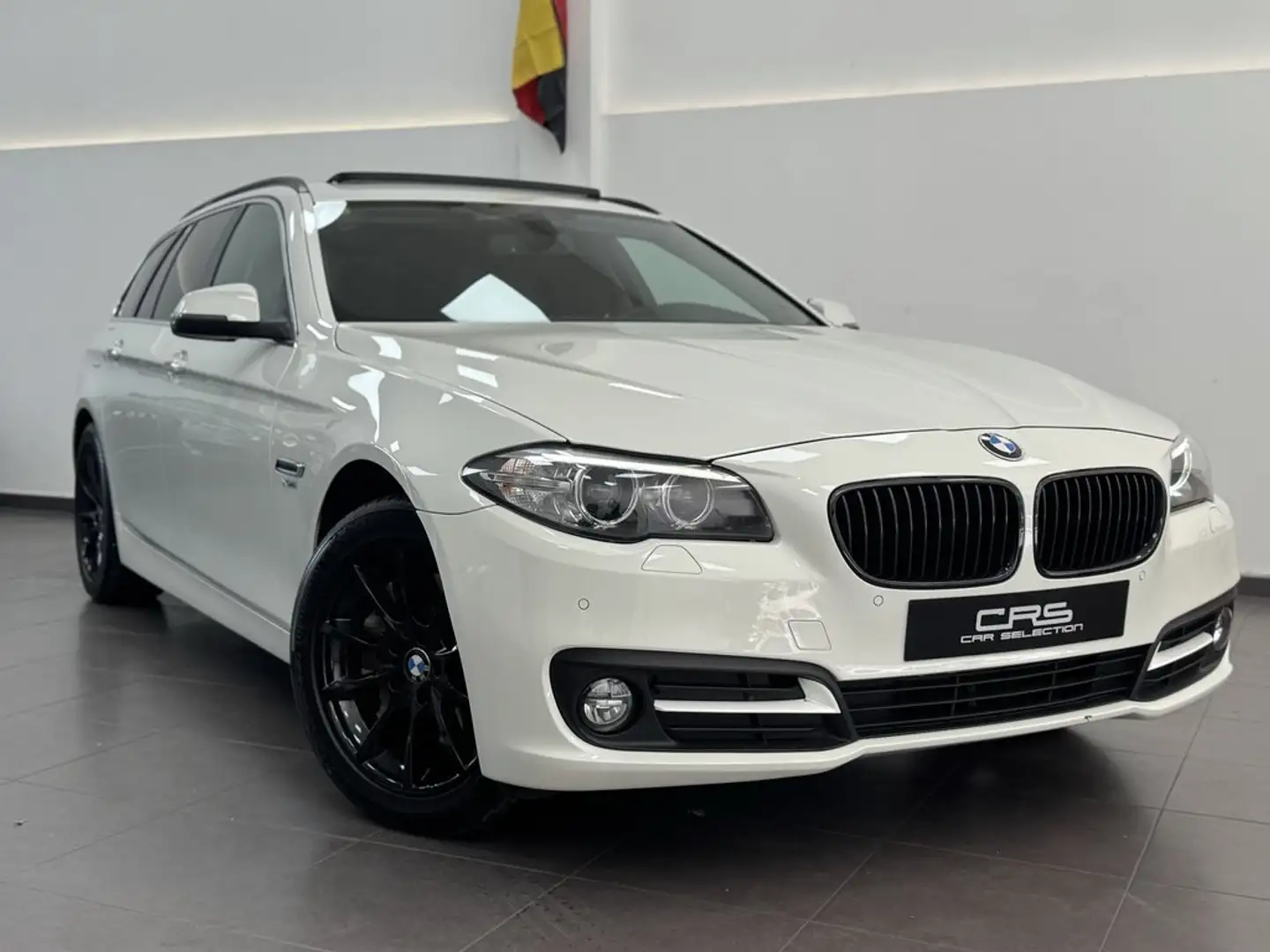 BMW 530 530dA Touring xDrive Blanc - 2