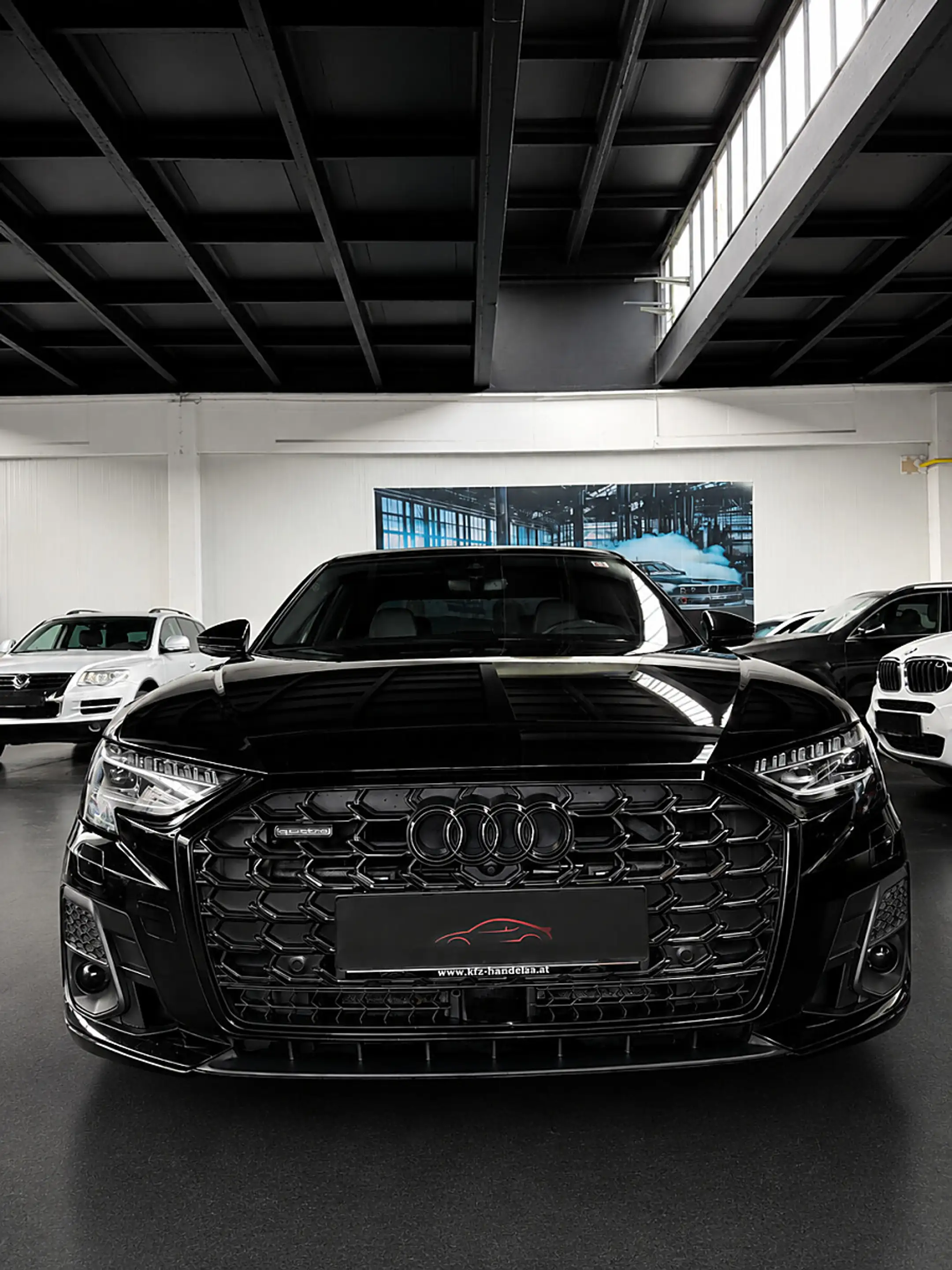Audi A8 — photo 3