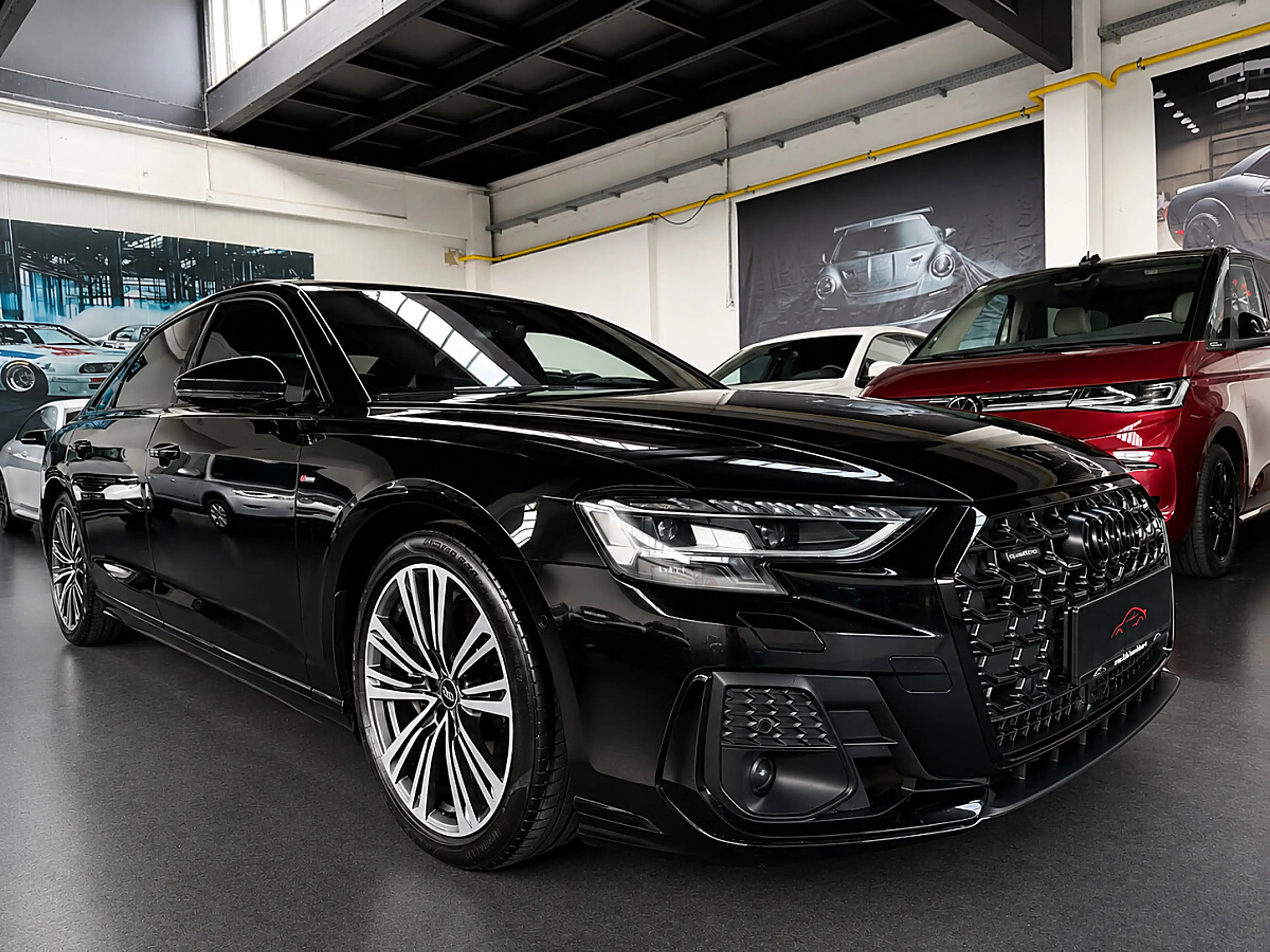 Audi A8 — photo 2