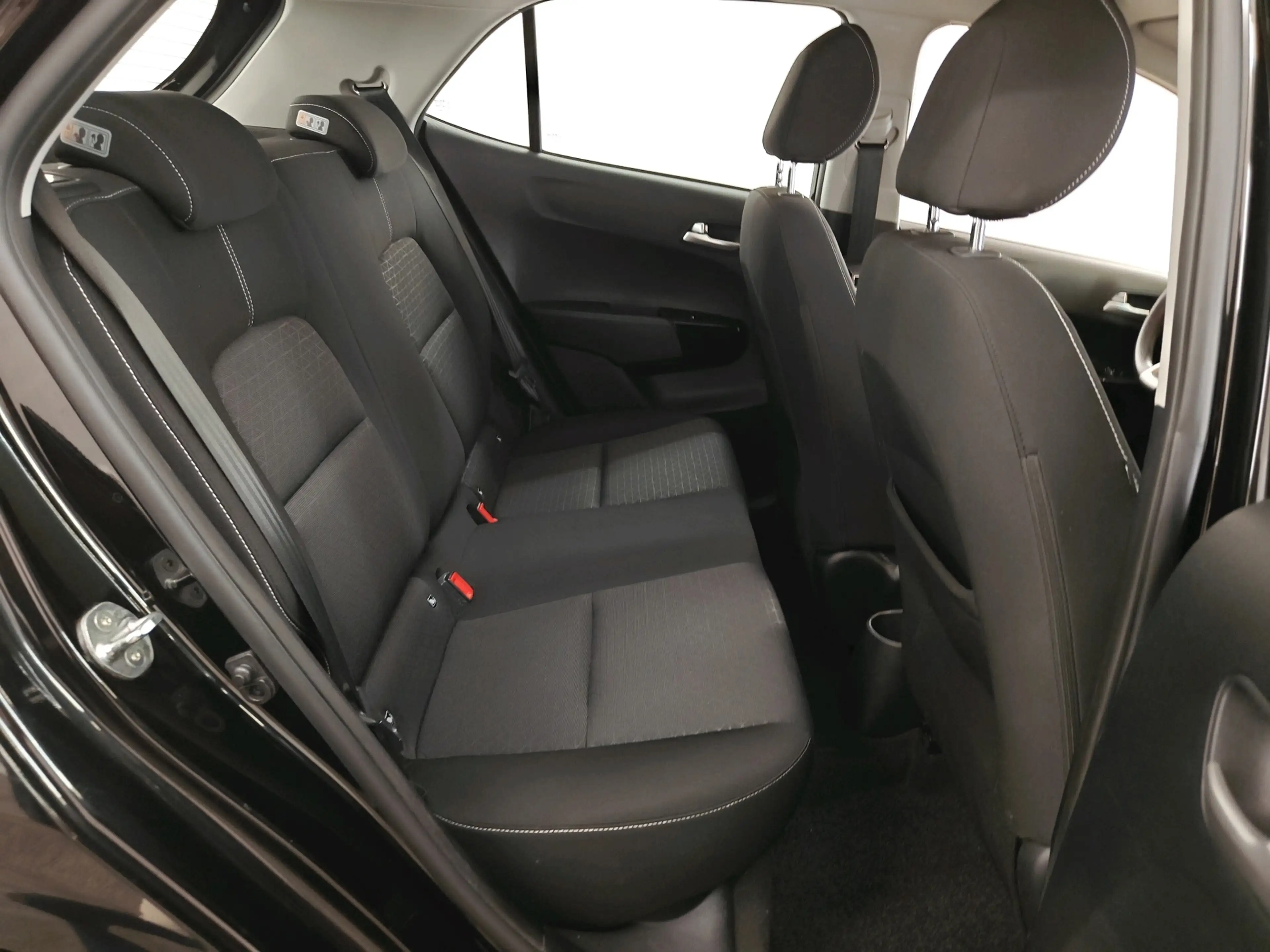 Kia Picanto 1.0 CVVT 67pk ComfortPlusLine Navigator | Apple Ca — photo 14