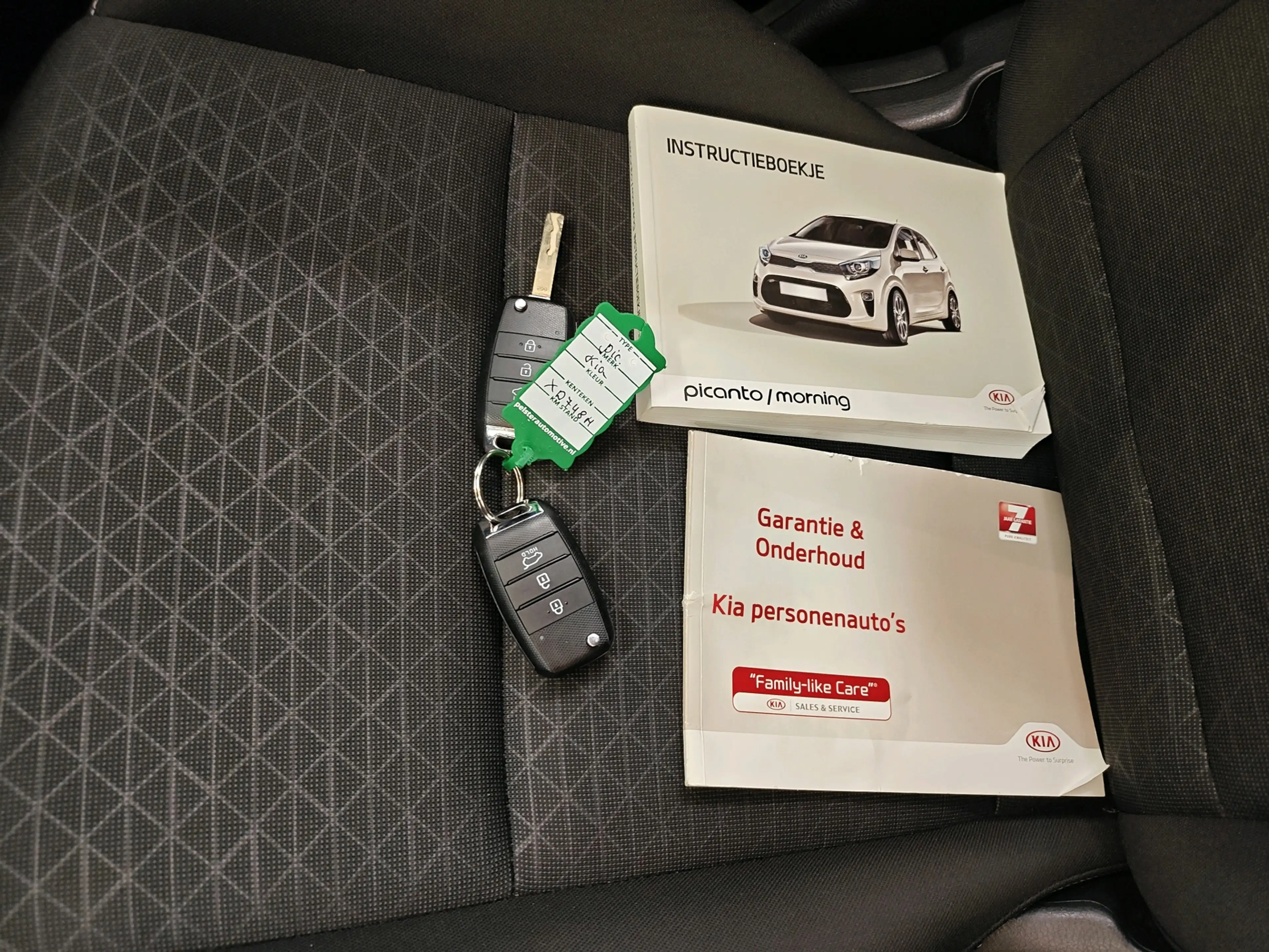 Kia Picanto 1.0 CVVT 67pk ComfortPlusLine Navigator | Apple Ca — photo 13
