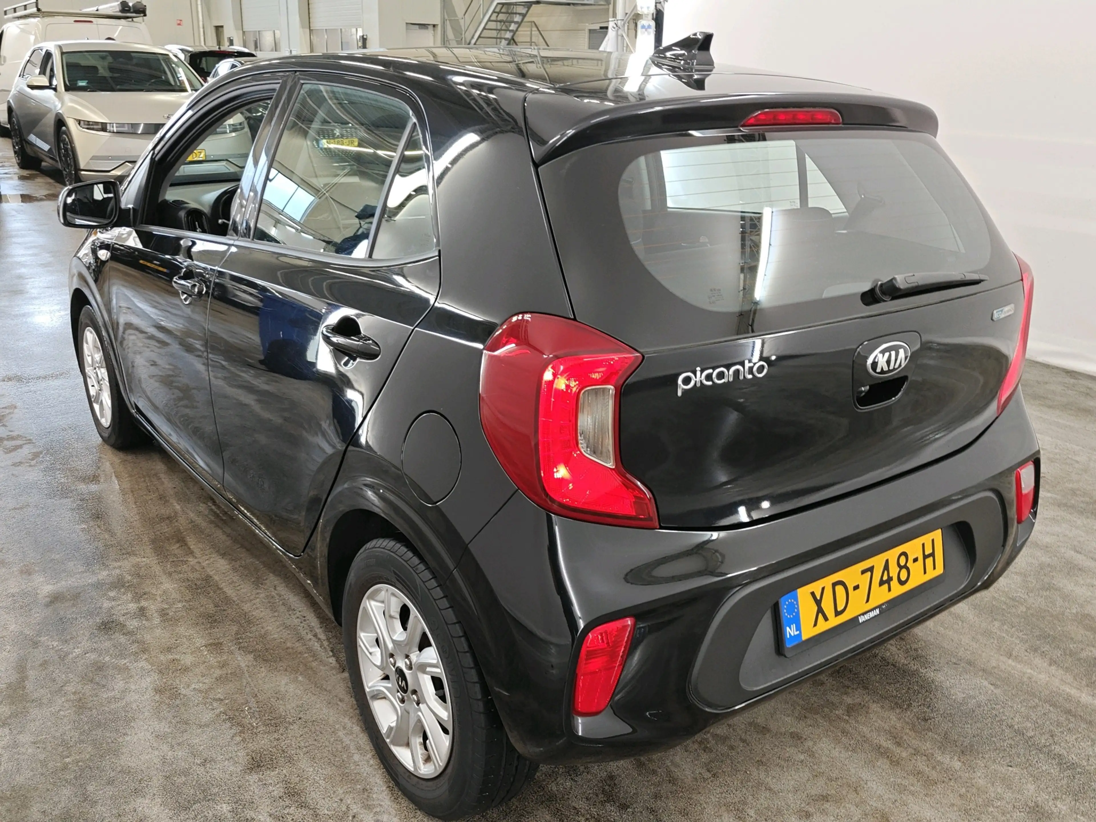 Kia Picanto 1.0 CVVT 67pk ComfortPlusLine Navigator | Apple Ca — photo 2