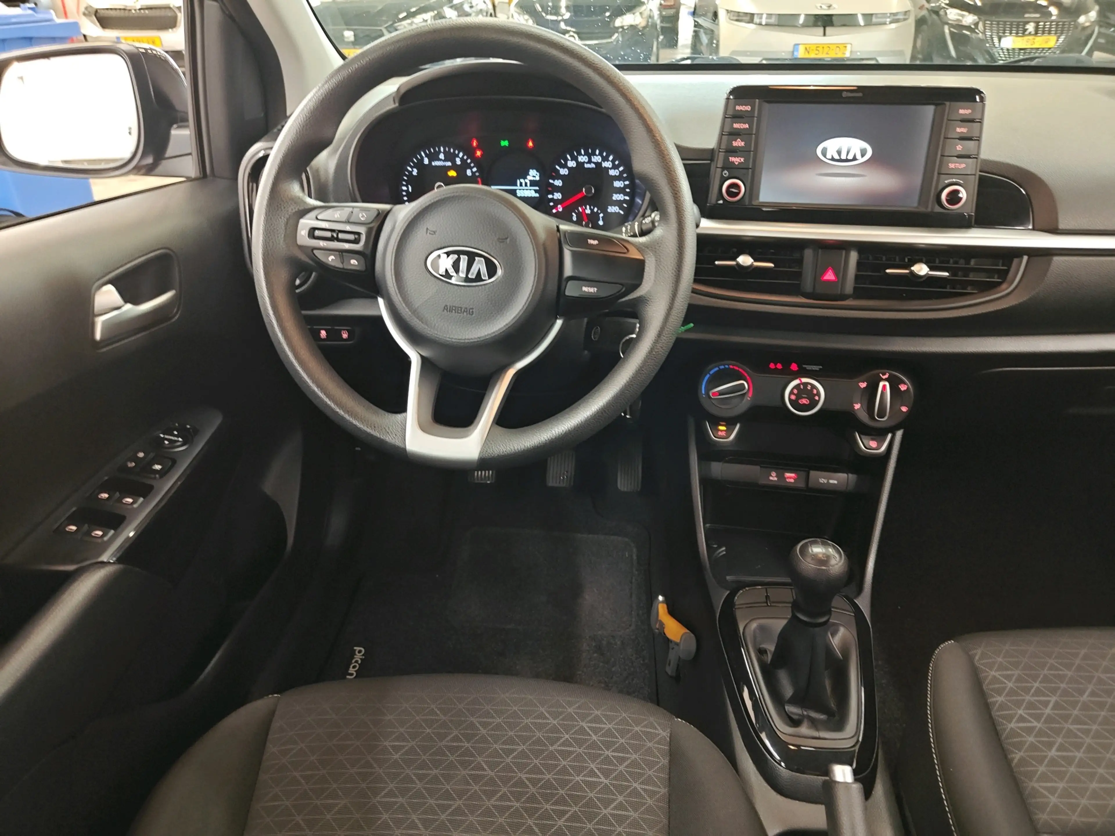 Kia Picanto 1.0 CVVT 67pk ComfortPlusLine Navigator | Apple Ca — photo 7