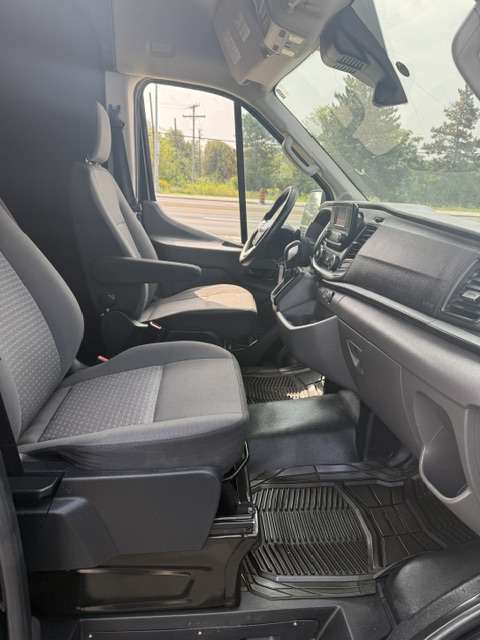 2022 Ford Transit Cargo Van