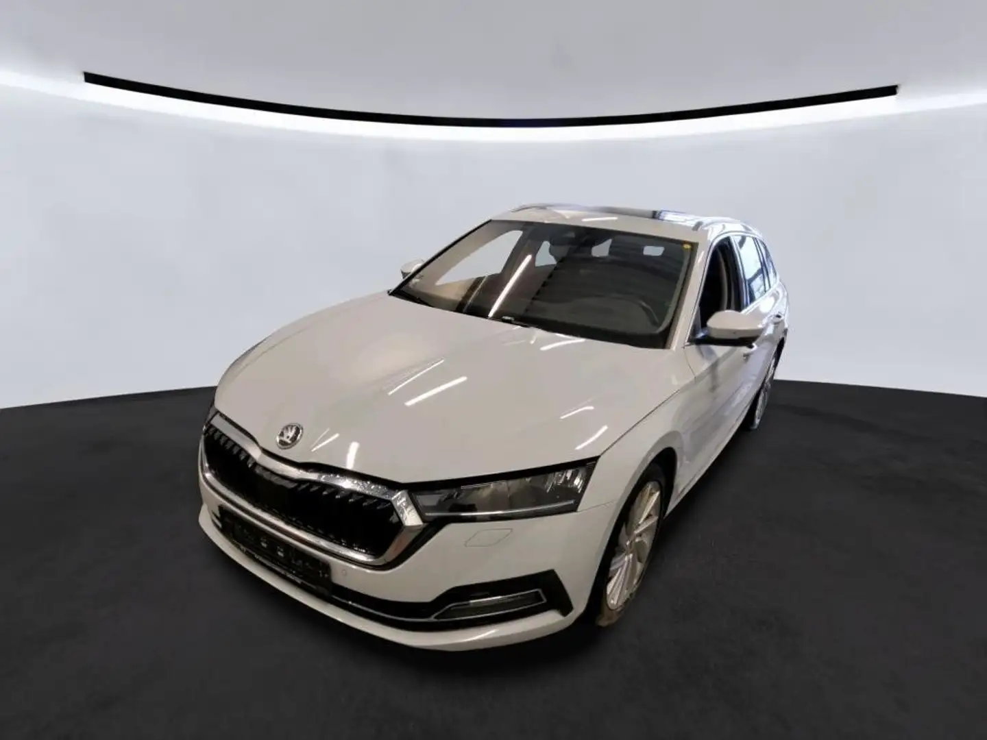 Skoda Octavia Combi 2.0 TDI DSG Pano AHK Kamera GRA Weiß - 2