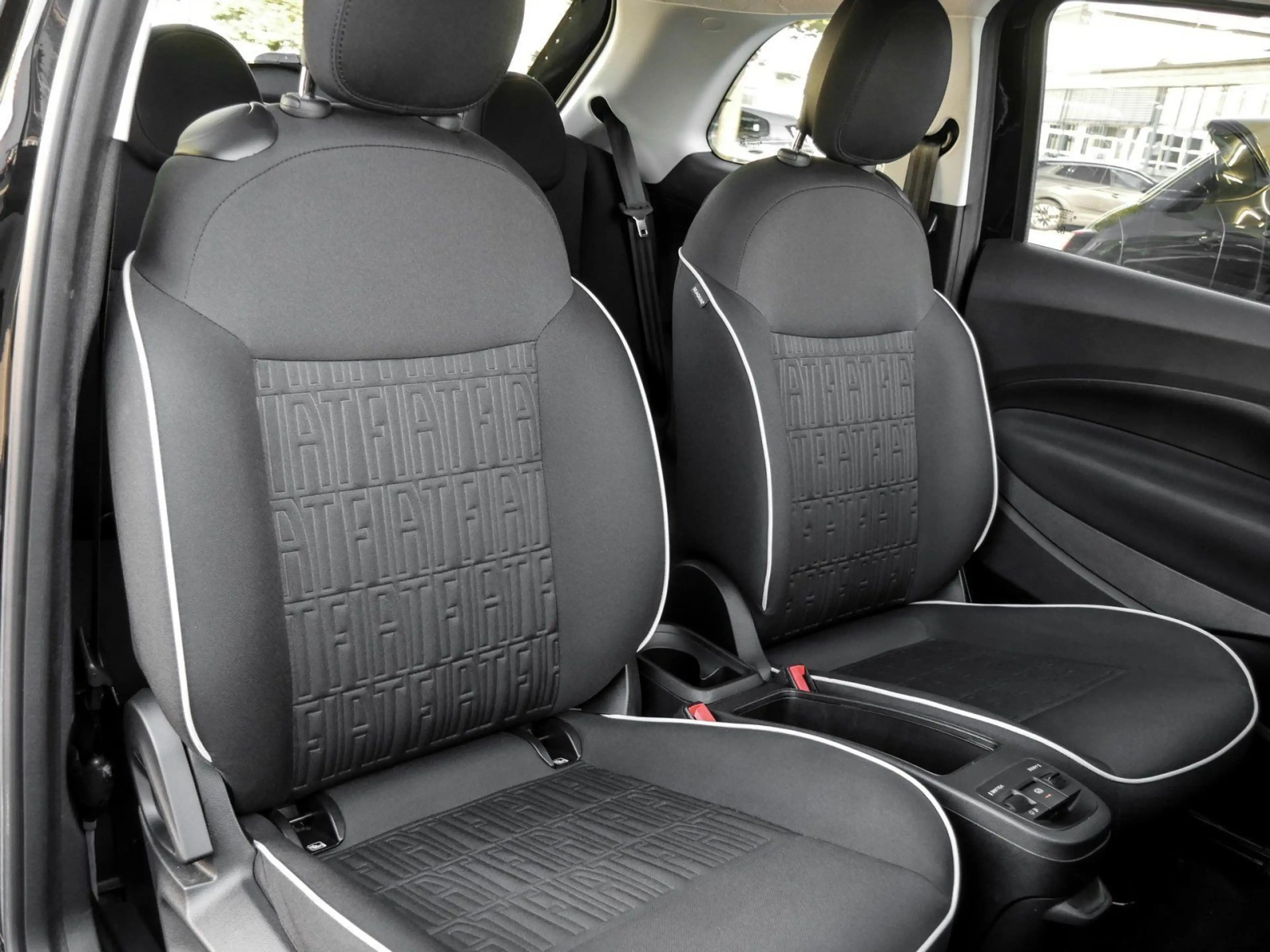 Fiat 500e Neuer 500 Base*PDC*Klimaautomatik*CarPlay* — photo 6