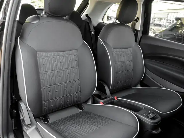 Fiat 500e view 6