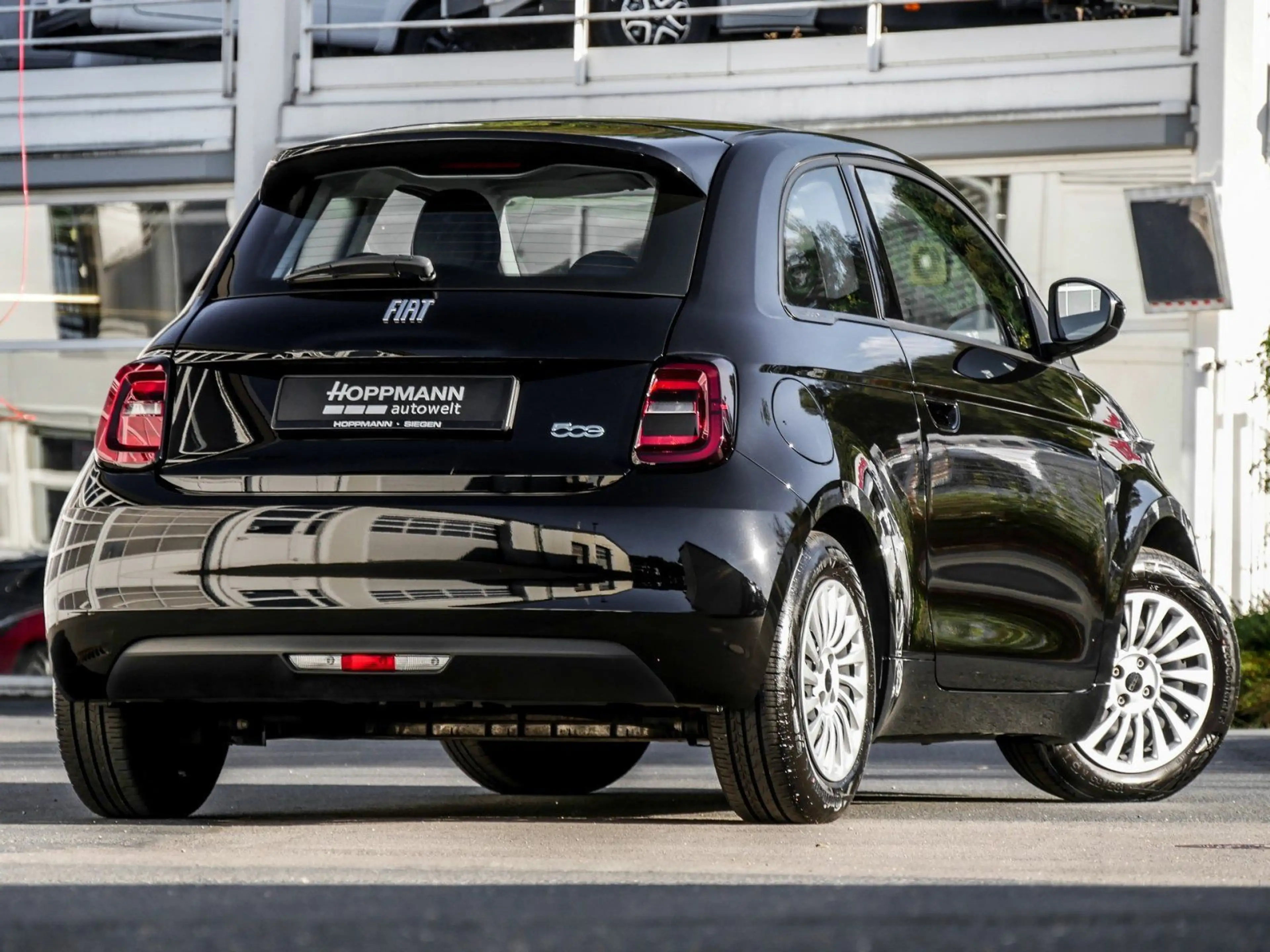 Fiat 500e Neuer 500 Base*PDC*Klimaautomatik*CarPlay* — photo 2