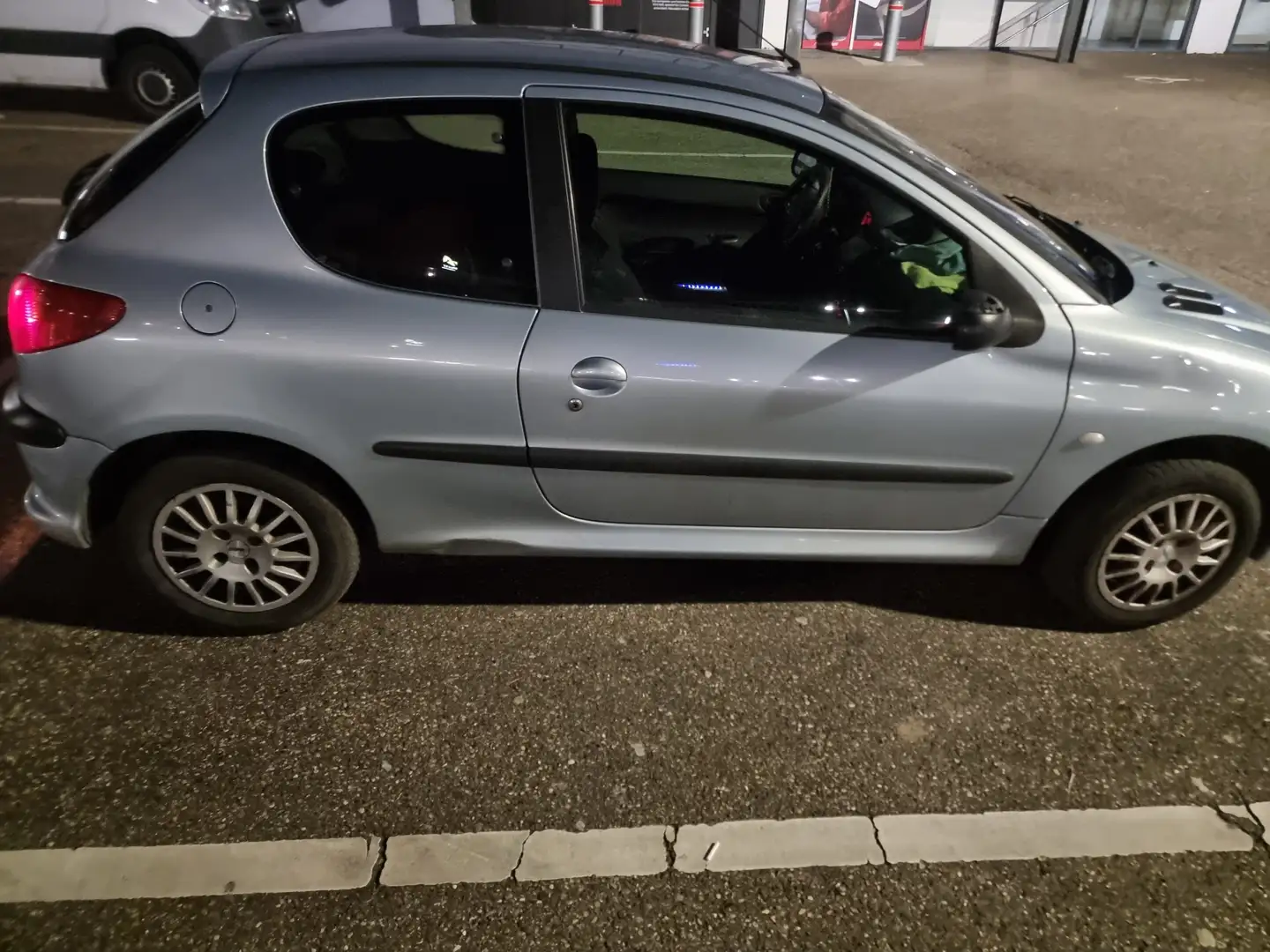 Peugeot 206 206+60+Petit+Filou Silber - 2