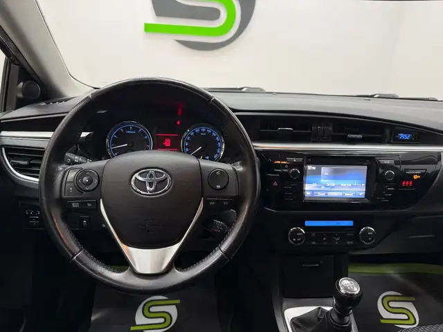 Toyota Corolla view 13