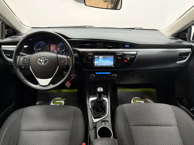Toyota Corolla view 12