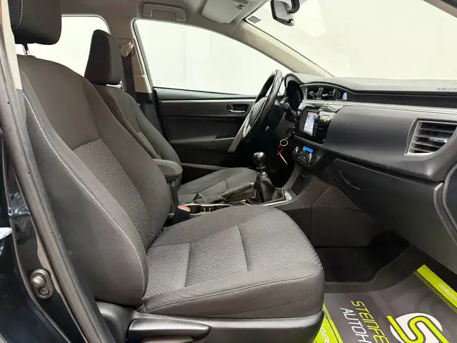 Toyota Corolla view 15