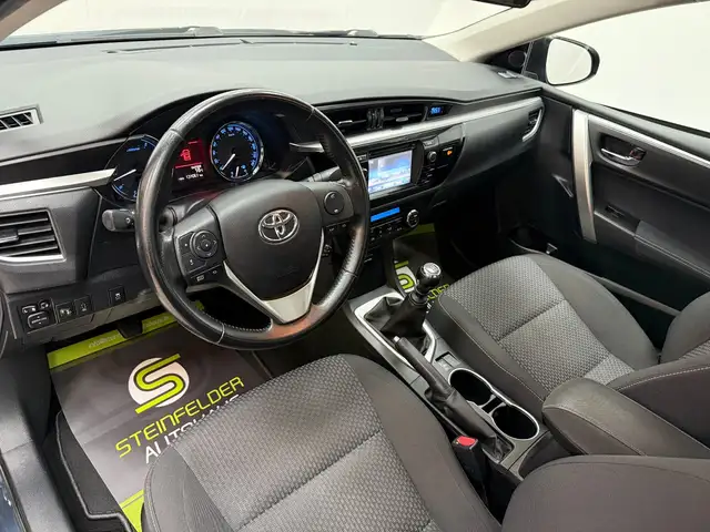 Toyota Corolla view 9