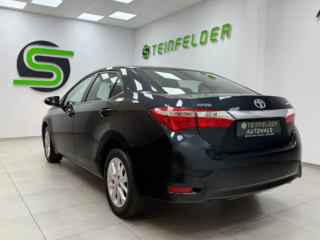 Toyota Corolla view 5