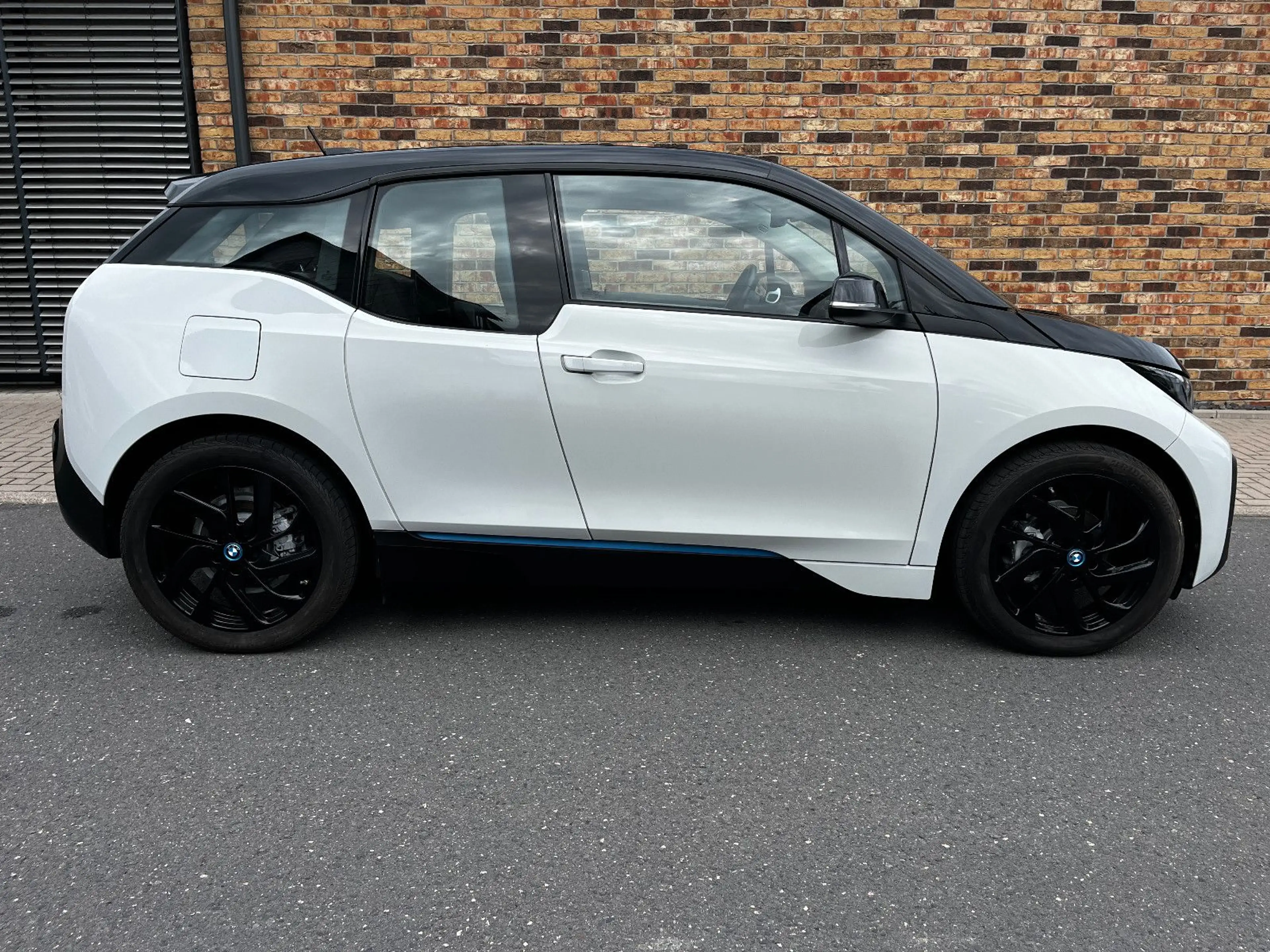BMW i3 120 Navi LED WP 19"schwarz Comfort DAB — photo 6