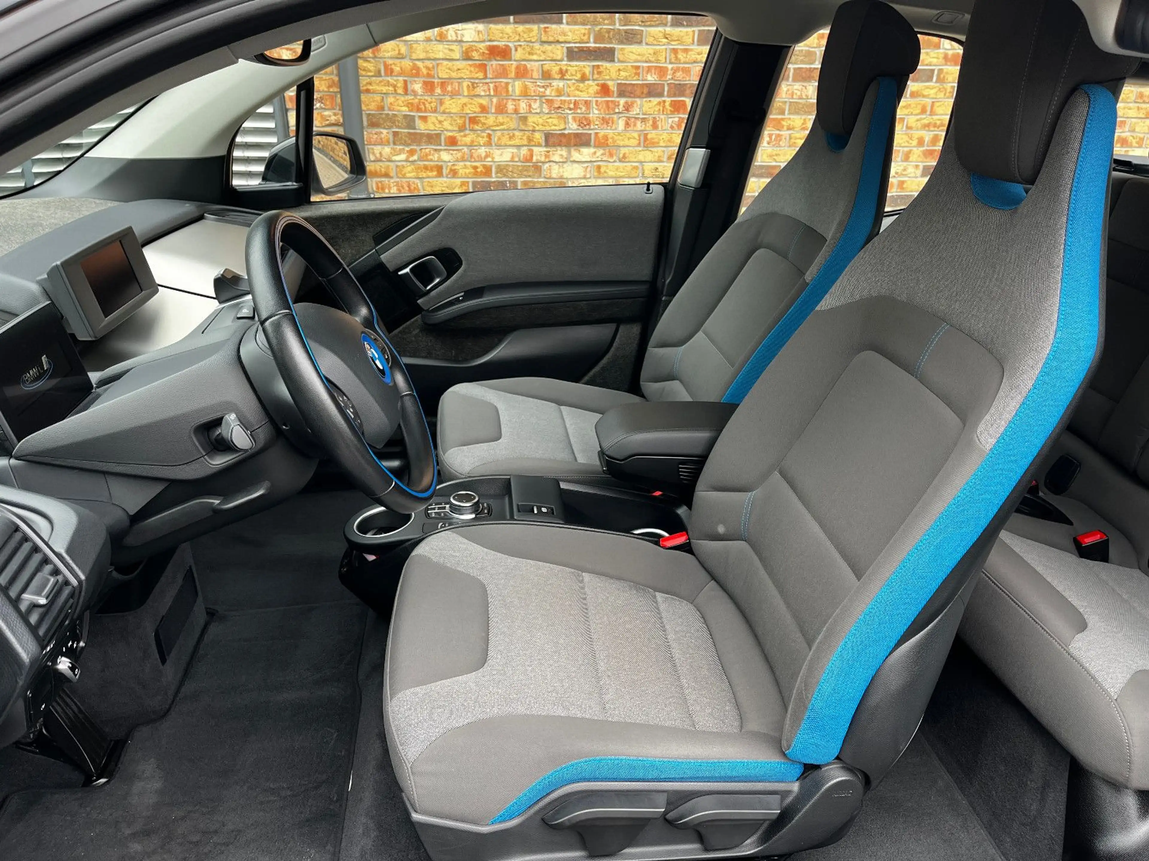 BMW i3 120 Navi LED WP 19"schwarz Comfort DAB — photo 10