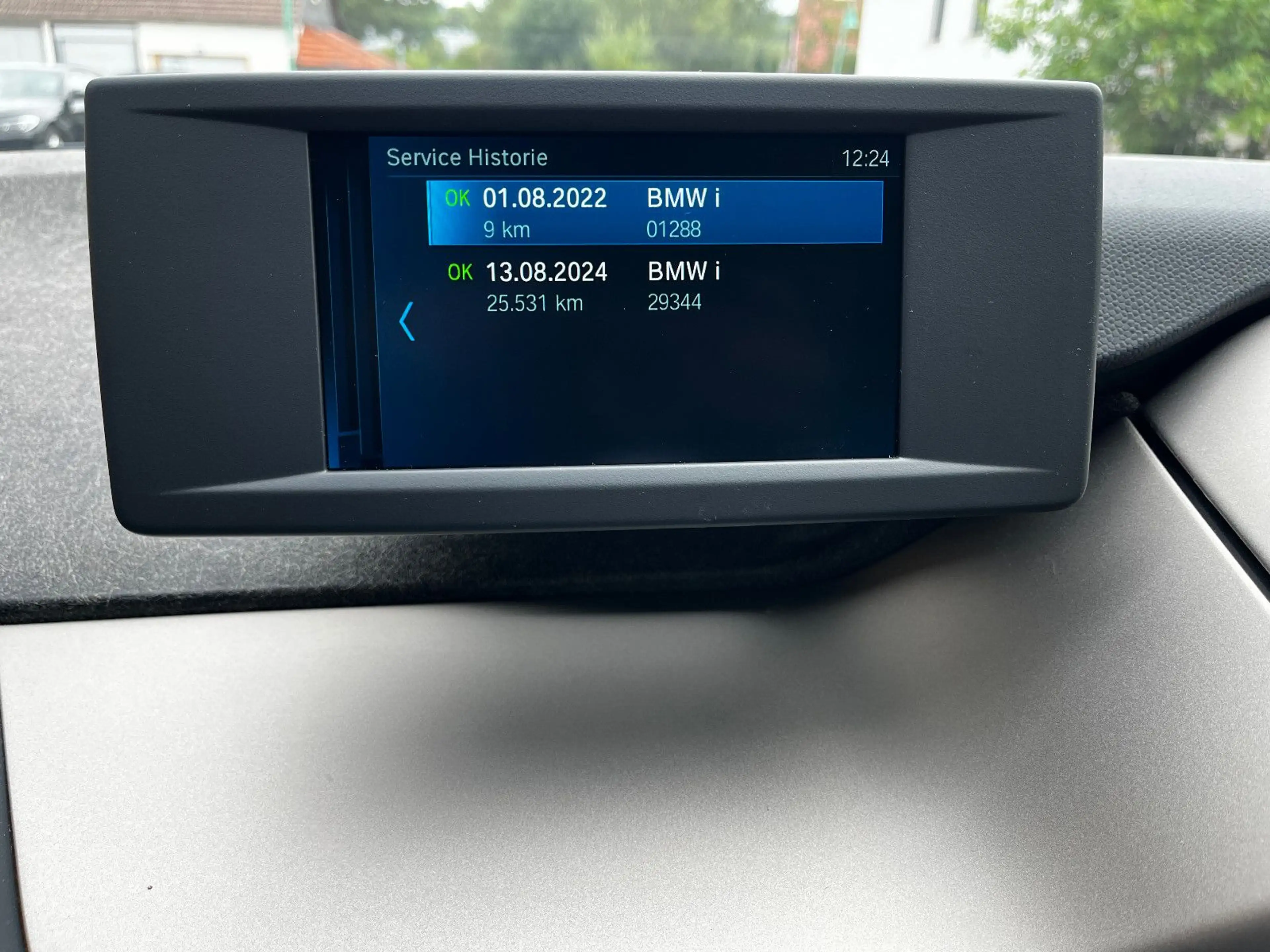 BMW i3 120 Navi LED WP 19"schwarz Comfort DAB — photo 18