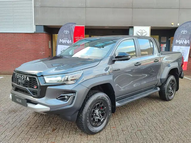 Toyota Hilux 2.8 D-4D DC GR-SPORT NIEUW DIRECT LEVERBAAR! UNIEK