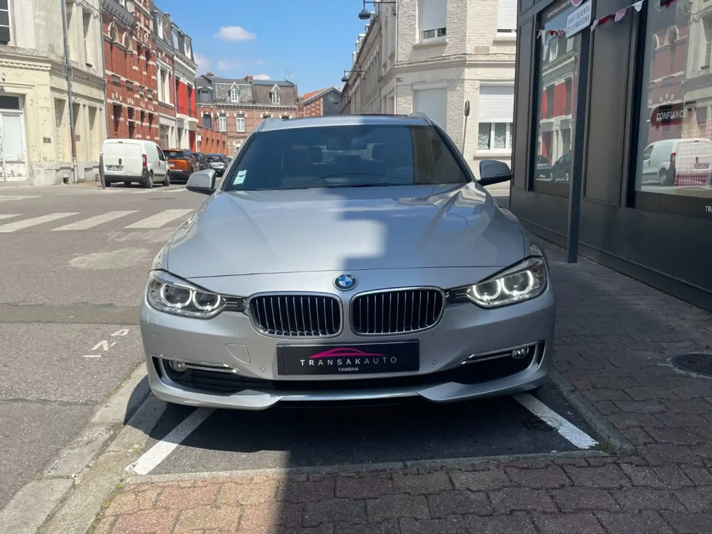BMW 320 SERIE TOURING F31 320d xDrive 184 ch Luxury A / AF Grijs - 2