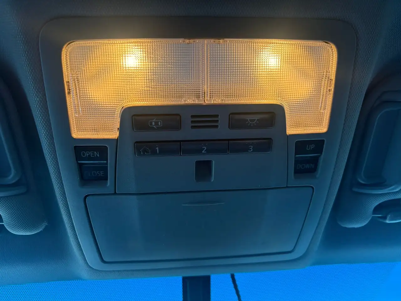 Toyota Camry снимка Toyota Camry