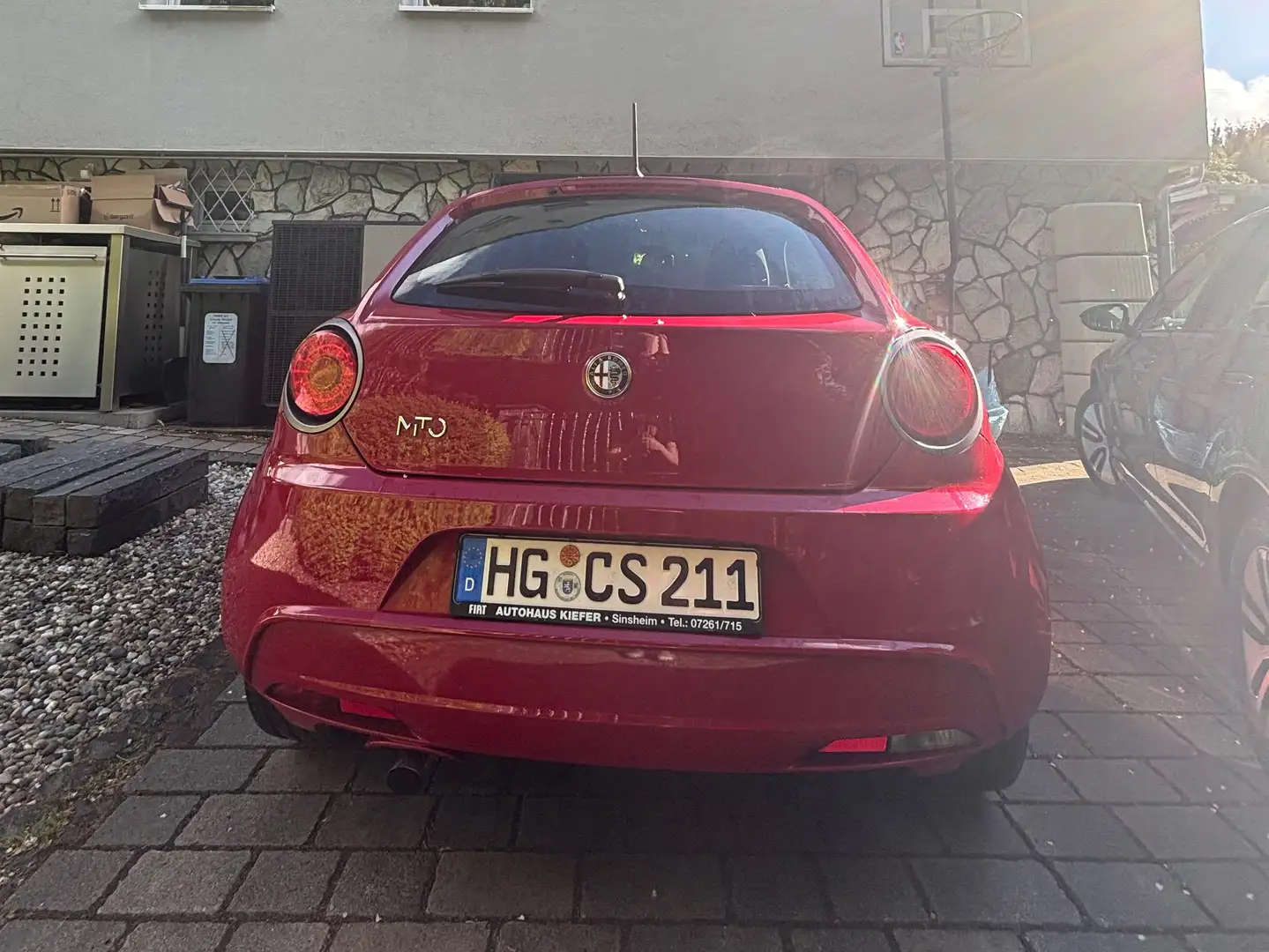 Alfa Romeo MiTo Schöner roter Flitzer in italienischen Stil Červená - 2