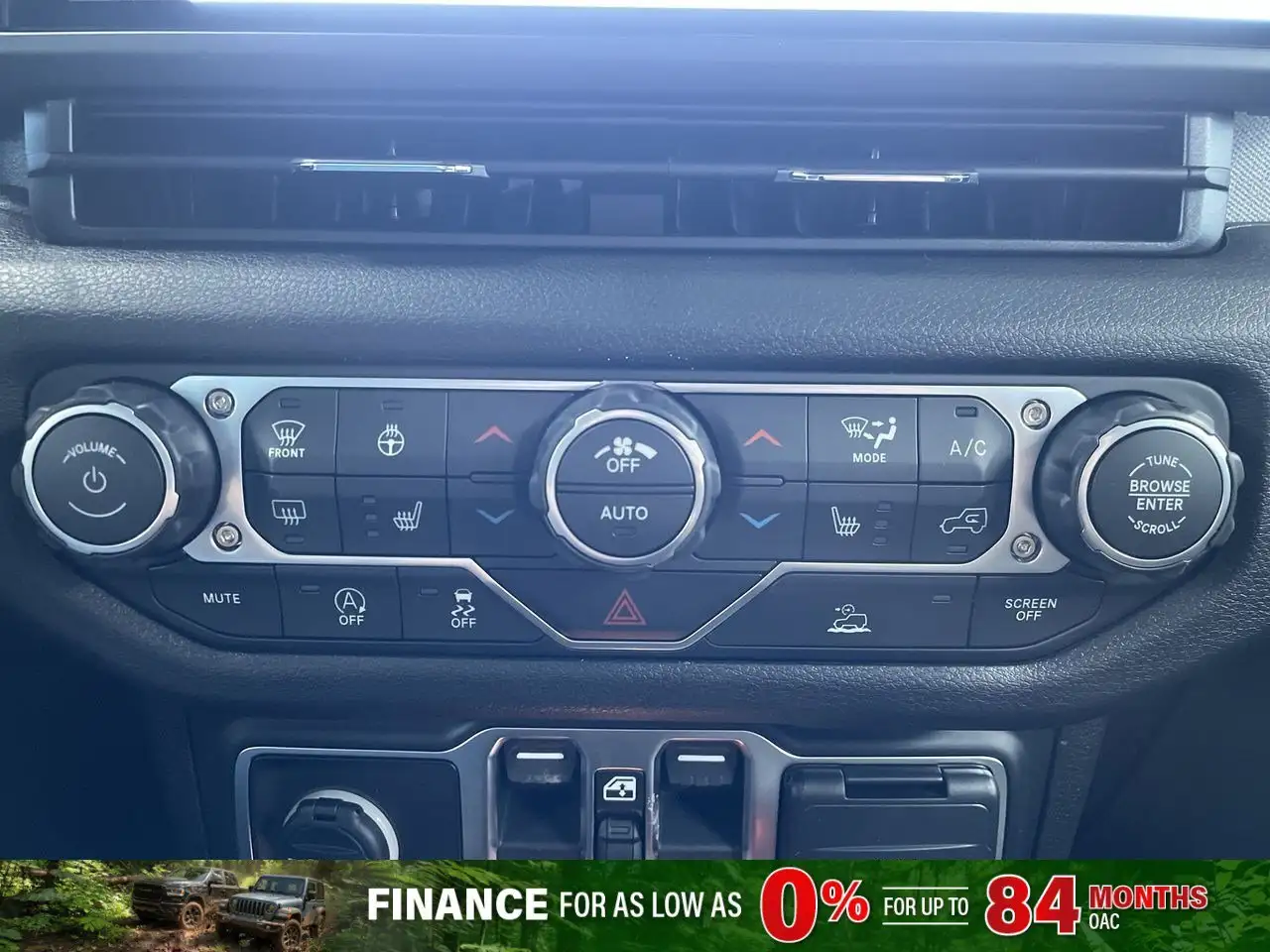 Jeep Gladiator photo Jeep Gladiator