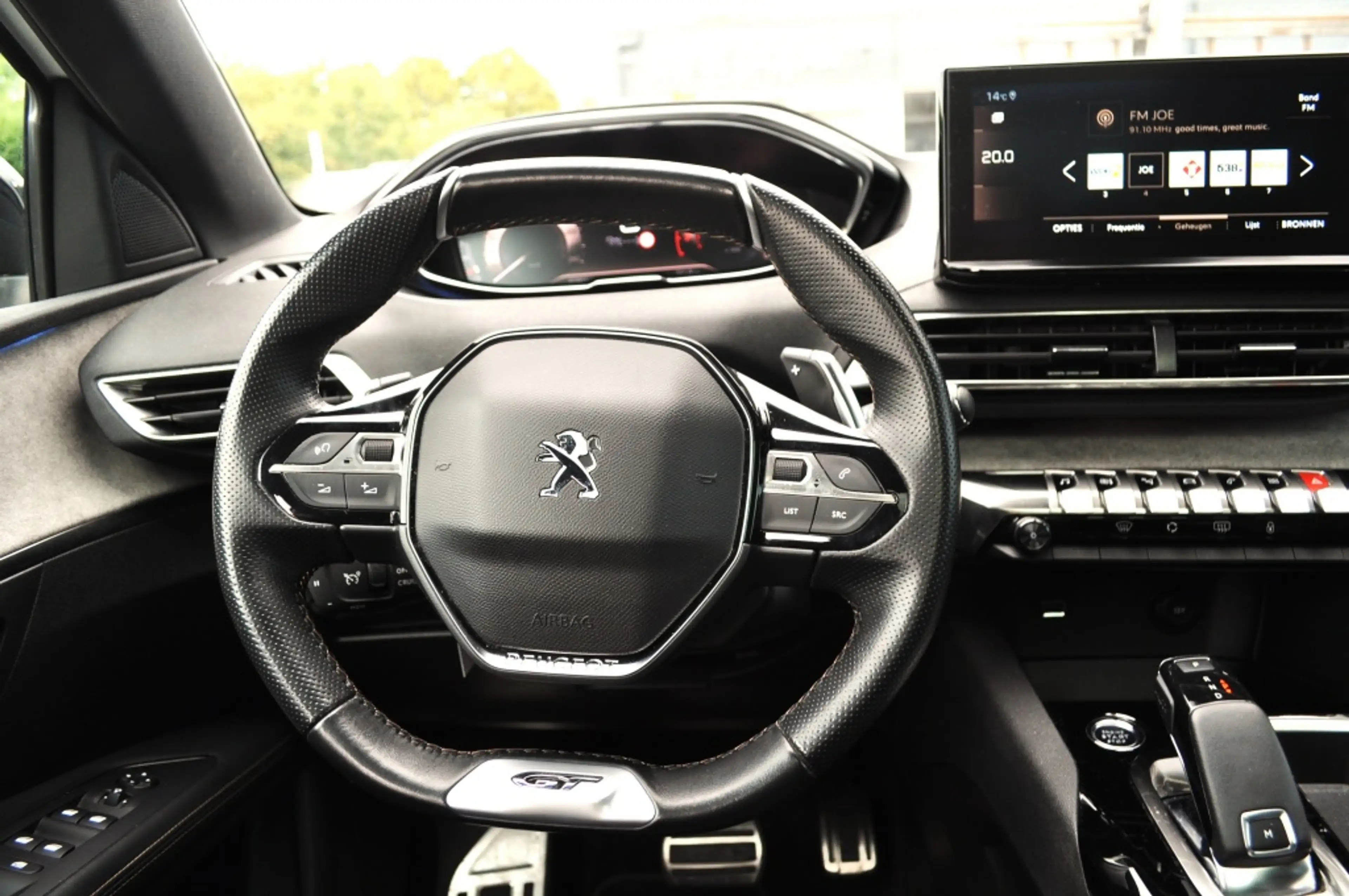 Peugeot 3008 1.2 GT Pano trh Nav adapcrc Cam — photo 8