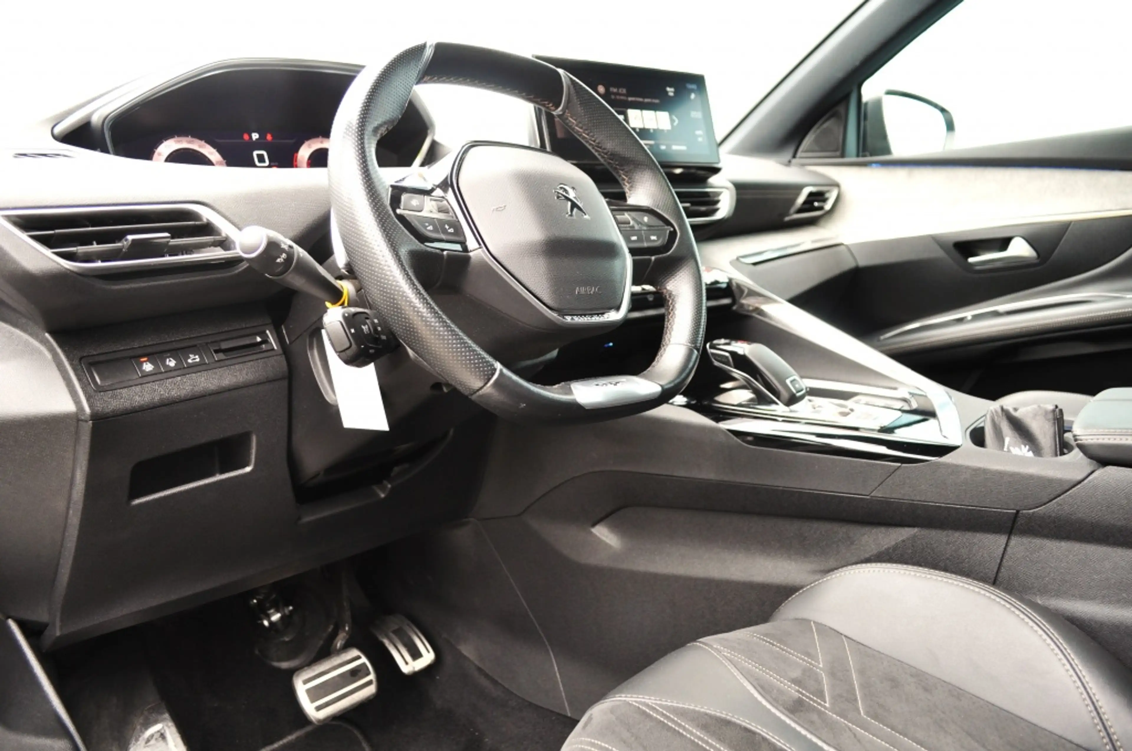 Peugeot 3008 1.2 GT Pano trh Nav adapcrc Cam — photo 10