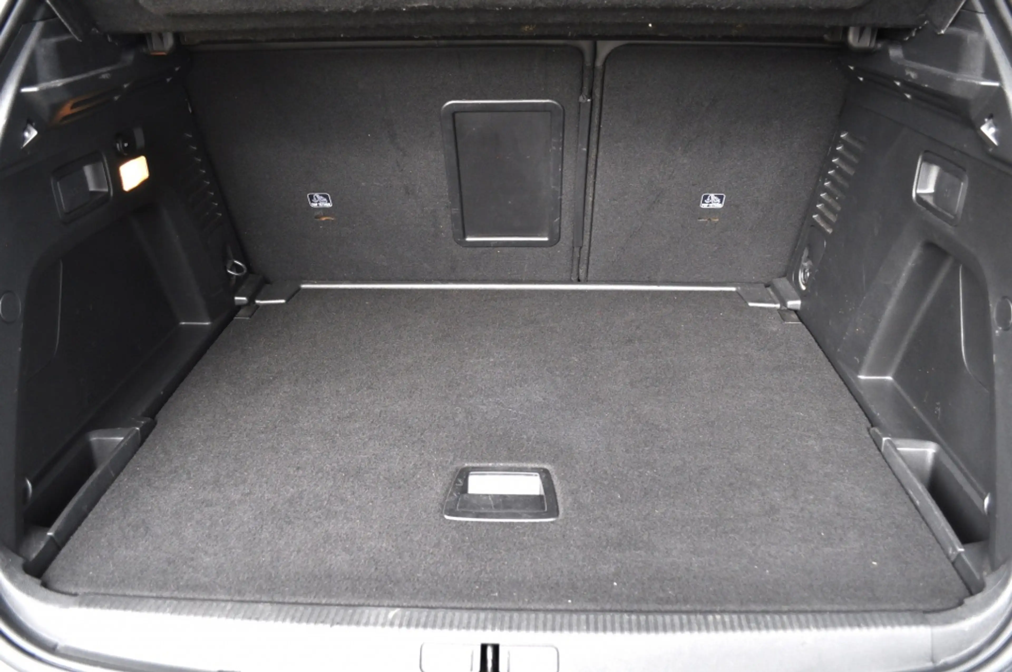 Peugeot 3008 1.2 GT Pano trh Nav adapcrc Cam — photo 6