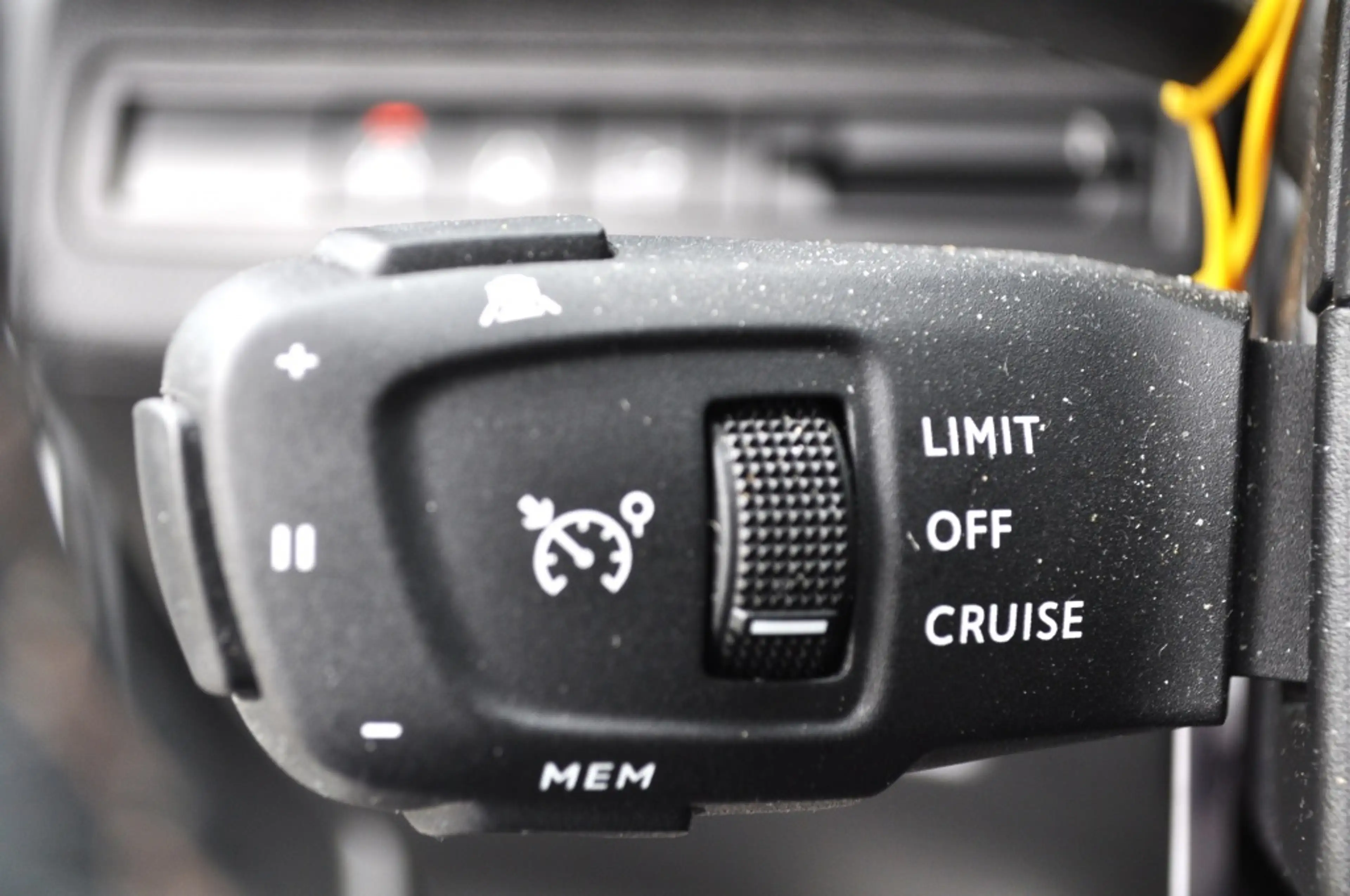Peugeot 3008 1.2 GT Pano trh Nav adapcrc Cam — photo 14