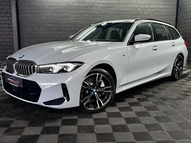 BMW 330 330i M-Sport Touring xDrive 245CV * Hayon * ACC *