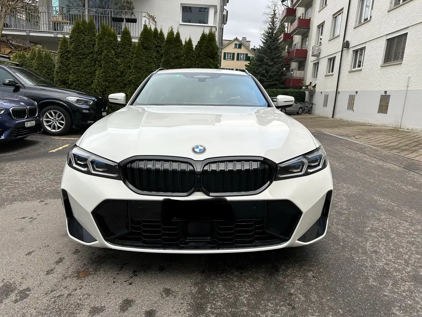 BMW 320 320d Touring xDrive M-Sport - 2