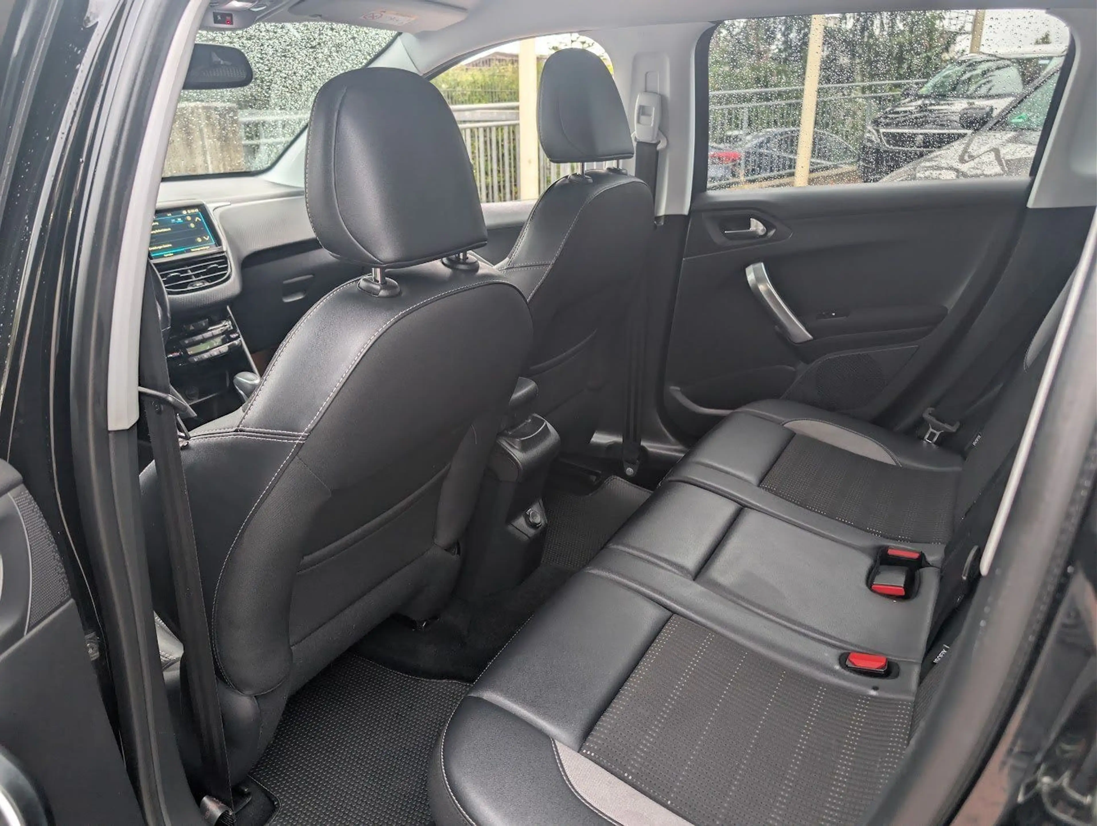 Peugeot 2008 2008 Allure Automatik. NAVI. Kamera. PDC — photo 11