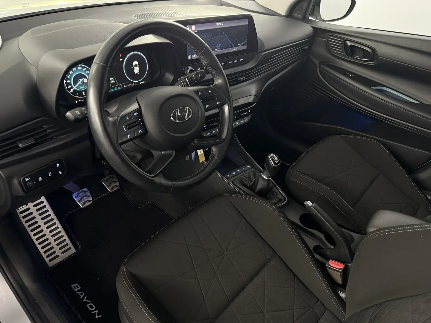 Hyundai BAYON 1.0 T-GDI Premium Gris - 2