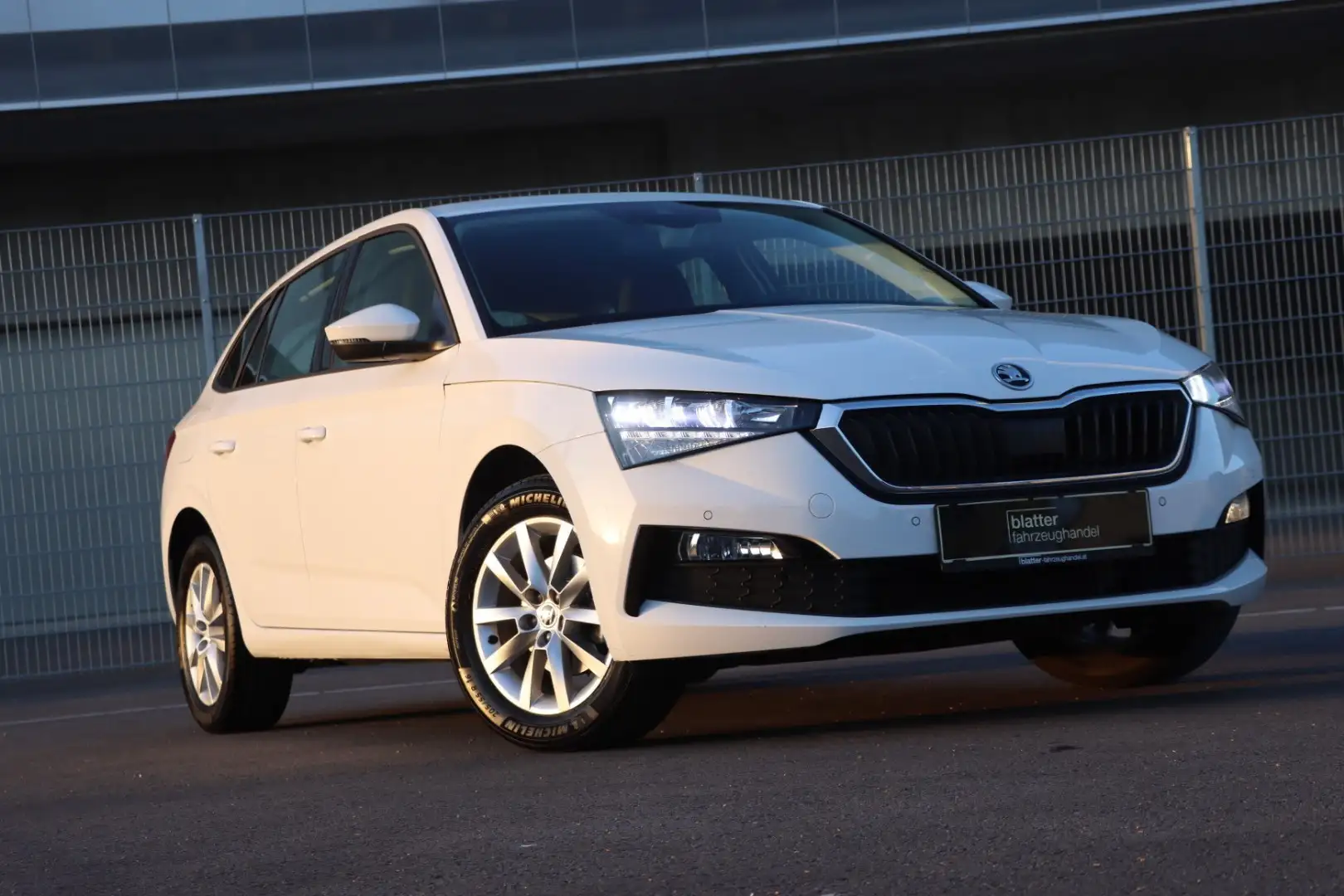 Skoda Scala 1.0 TSI DSG Automatik *App connect *Klimaautomatik - 1