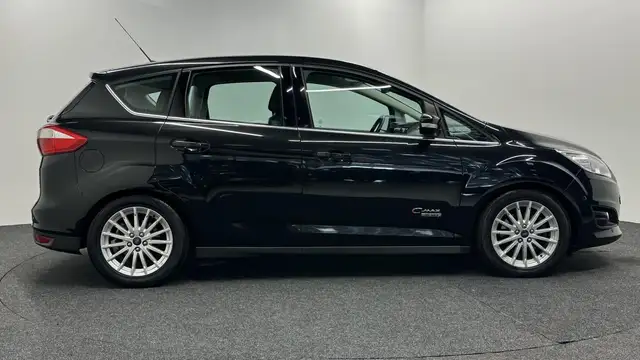 Ford C-Max view 9