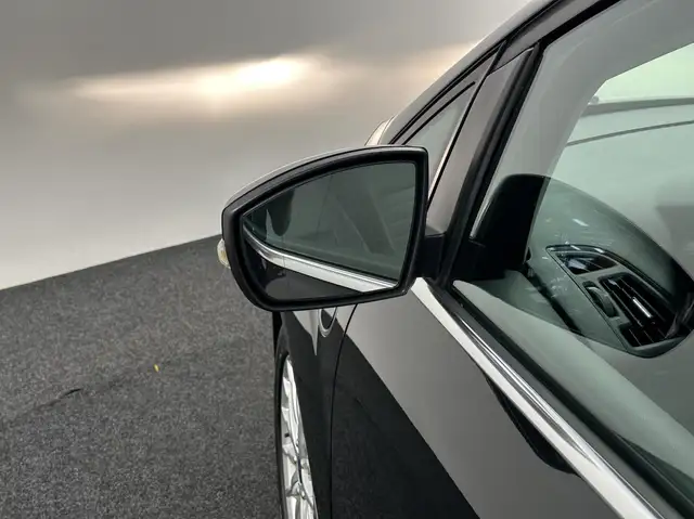 Ford C-Max view 10