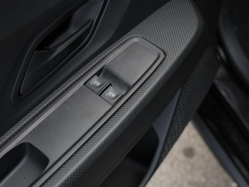 Dacia Sandero Stepway Essential Eco-G 120 PDC KLIMA BT — photo 10