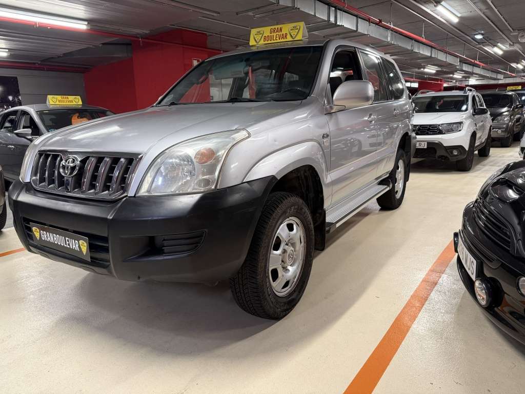 Toyota Land Cruiser 3.0D-4D GX - foto 1